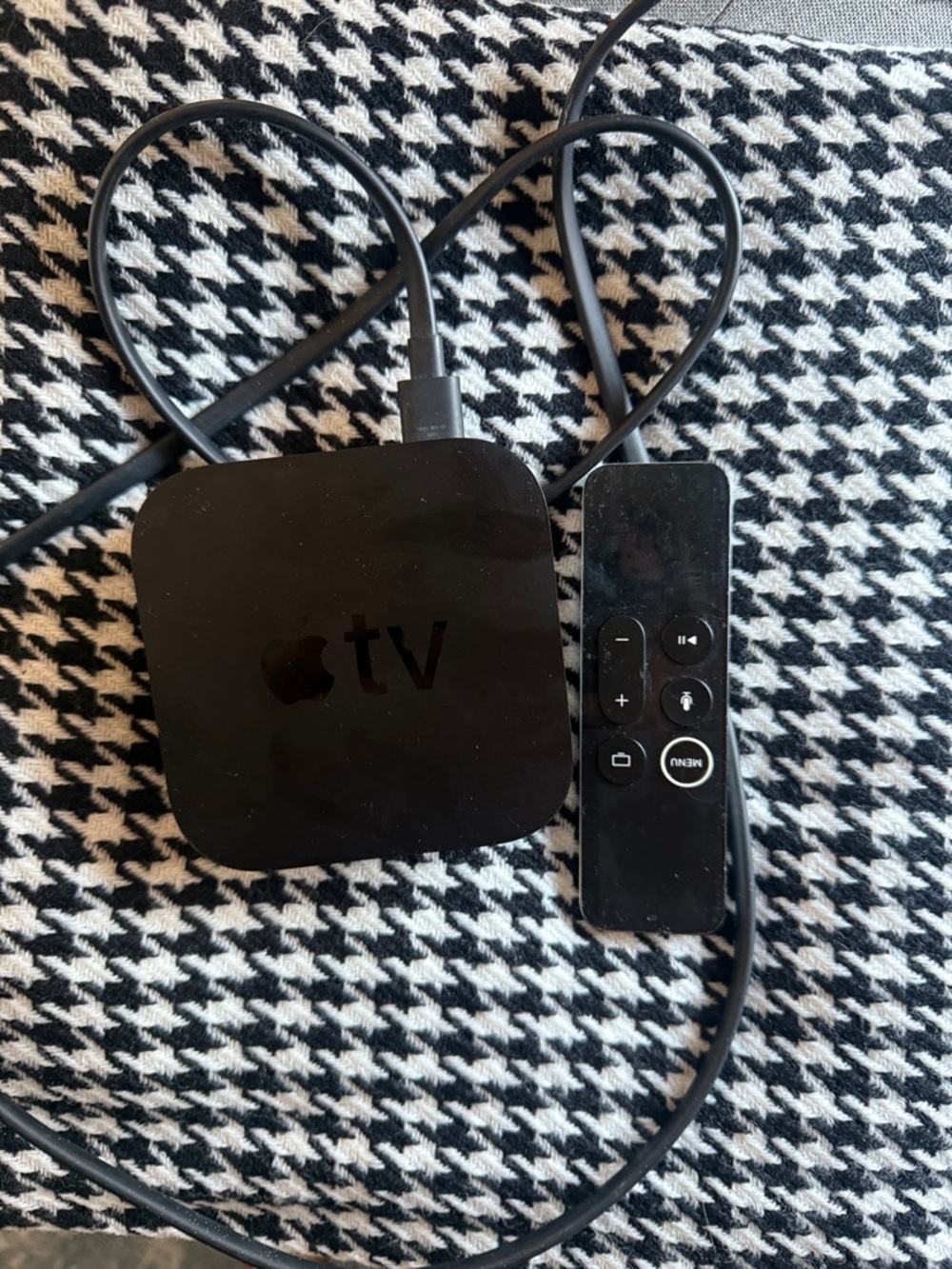 Apple TV - Black 4th Generation 32GB